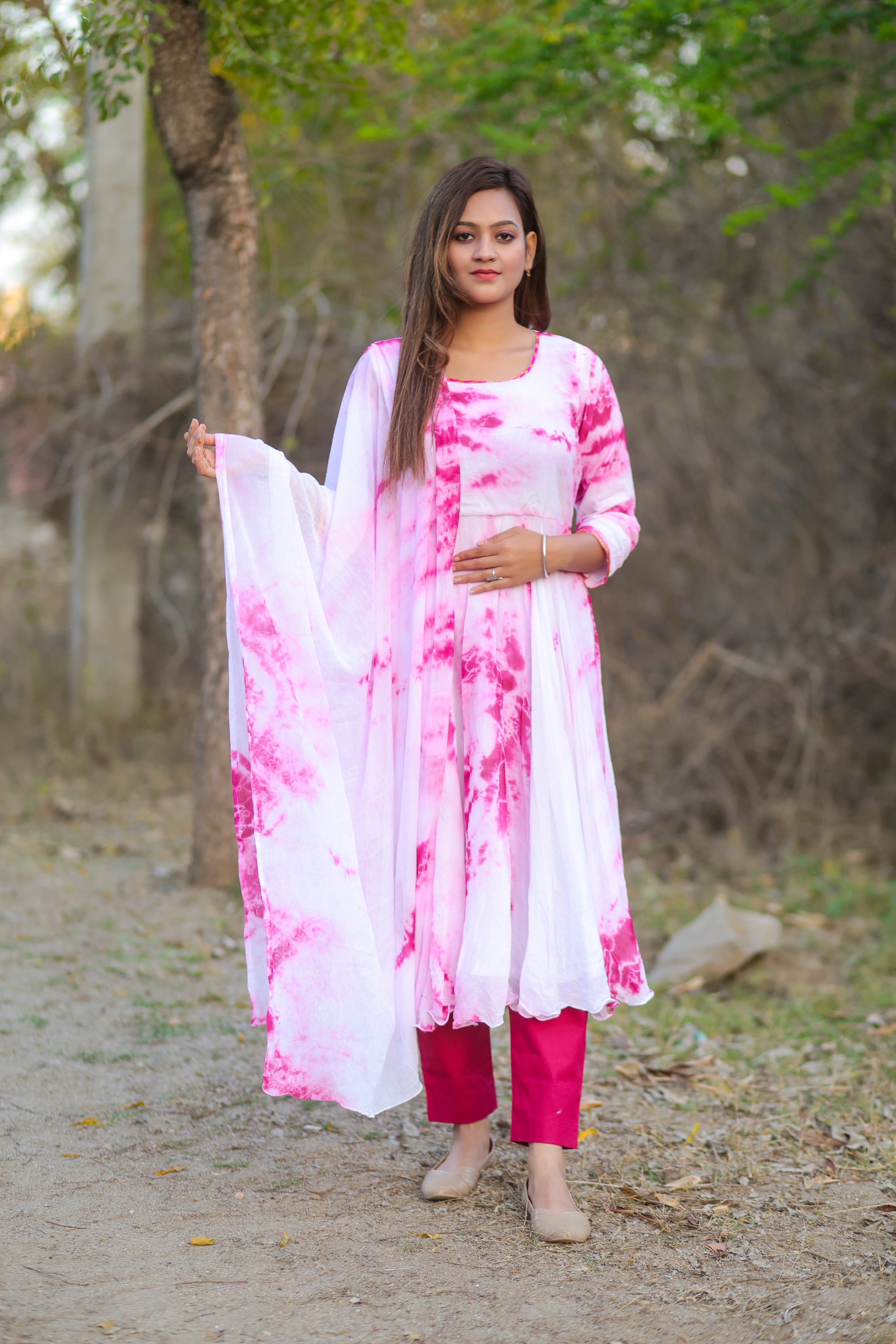 Aria Bandhani Tie and Dye Kurta Pant and Duppatta Set testing